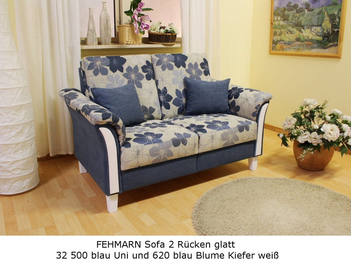 FEHMARN Sofa 2 Ruecken glatt 32 500 blau Uni und 620 blau Blume Kiefer weiss.JPG